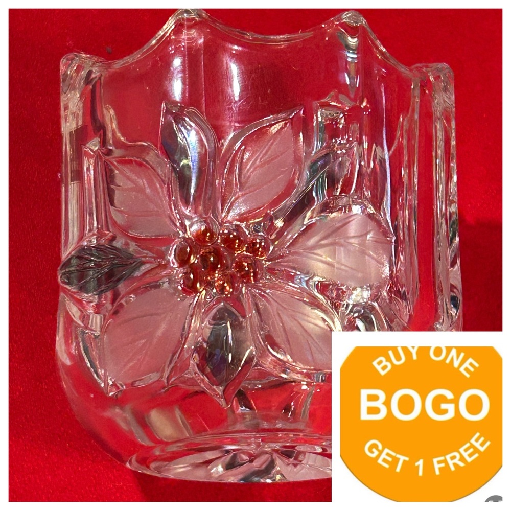 Mikasa Crystal Floral Candle Holder 
Christmas poinsettia design